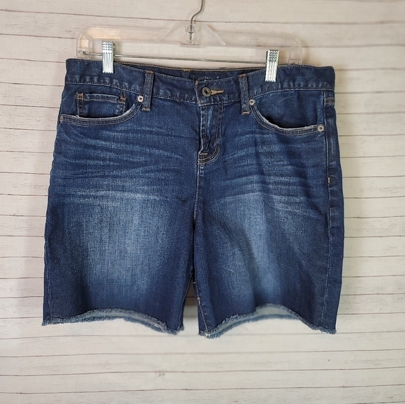 LUCKY BRAND RAW HEM BERMUDA SHORTS, SZ 6 - Picture 1 of 12